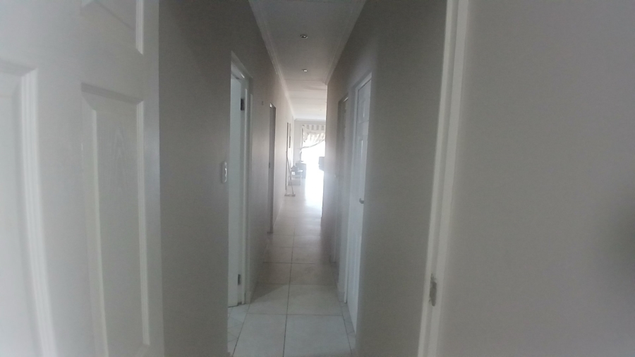4 Bedroom Property for Sale in Heidedal Free State